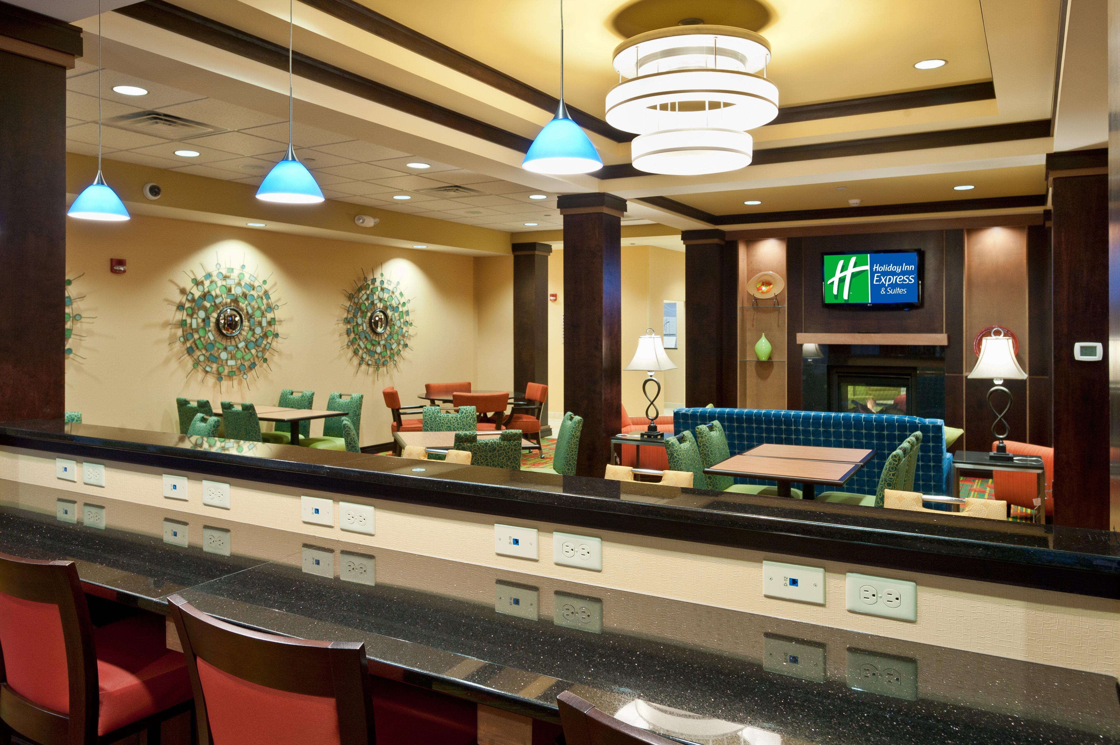 Holiday Inn Express & Suites Dayton South - I-675 By Ihg Shanersville Экстерьер фото