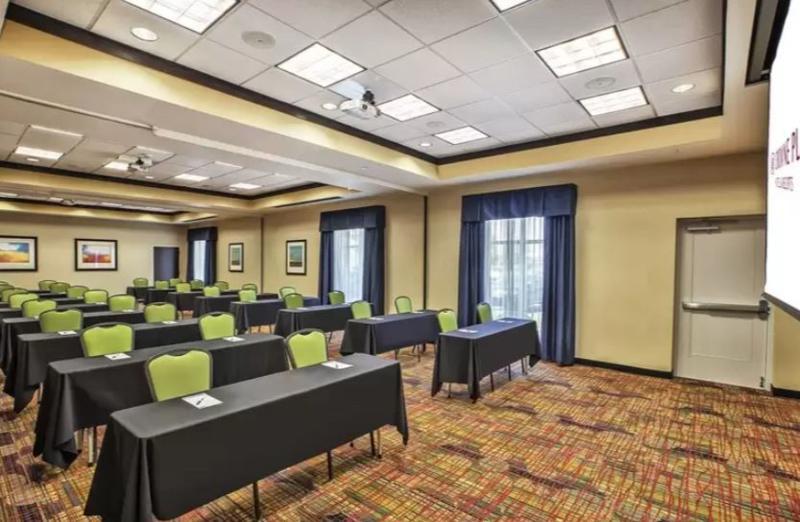 Holiday Inn Express & Suites Dayton South - I-675 By Ihg Shanersville Экстерьер фото